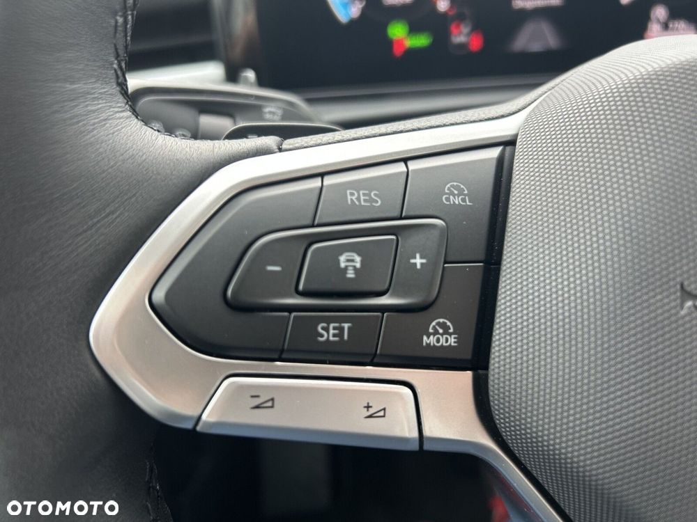 Volkswagen T-Roc 1.5 eTSI Life DSG - 14