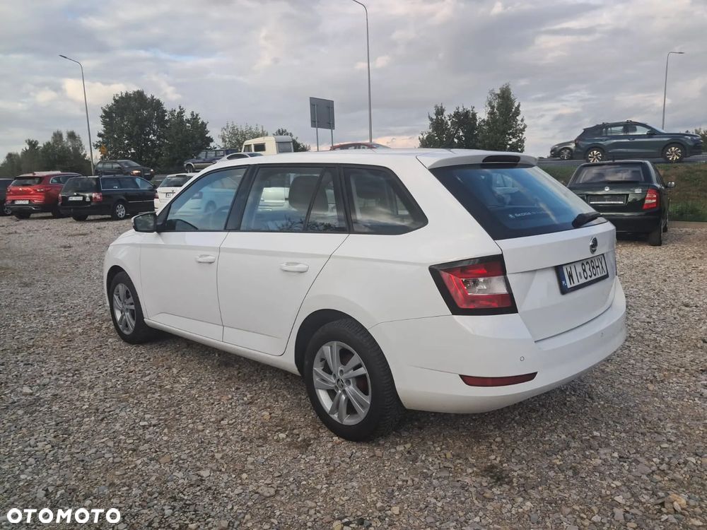 Skoda Fabia - 25