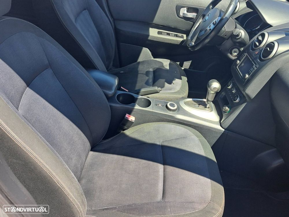 Nissan Qashqai 2.0 dCi 4 x 4 DPF Aut tekna - 22