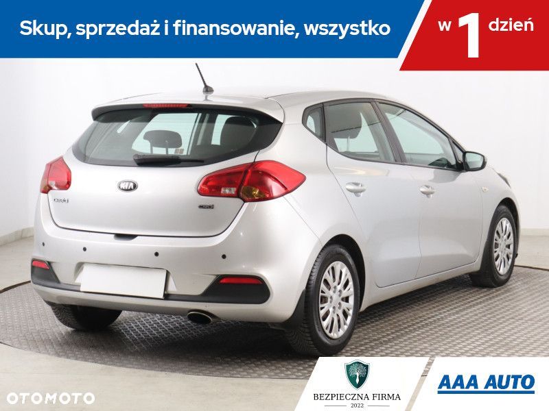 Kia Ceed - 7