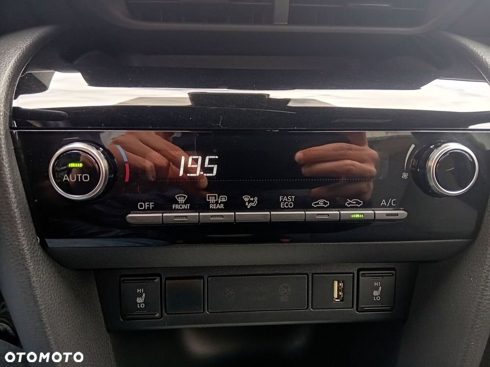 Toyota Yaris Cross - 17
