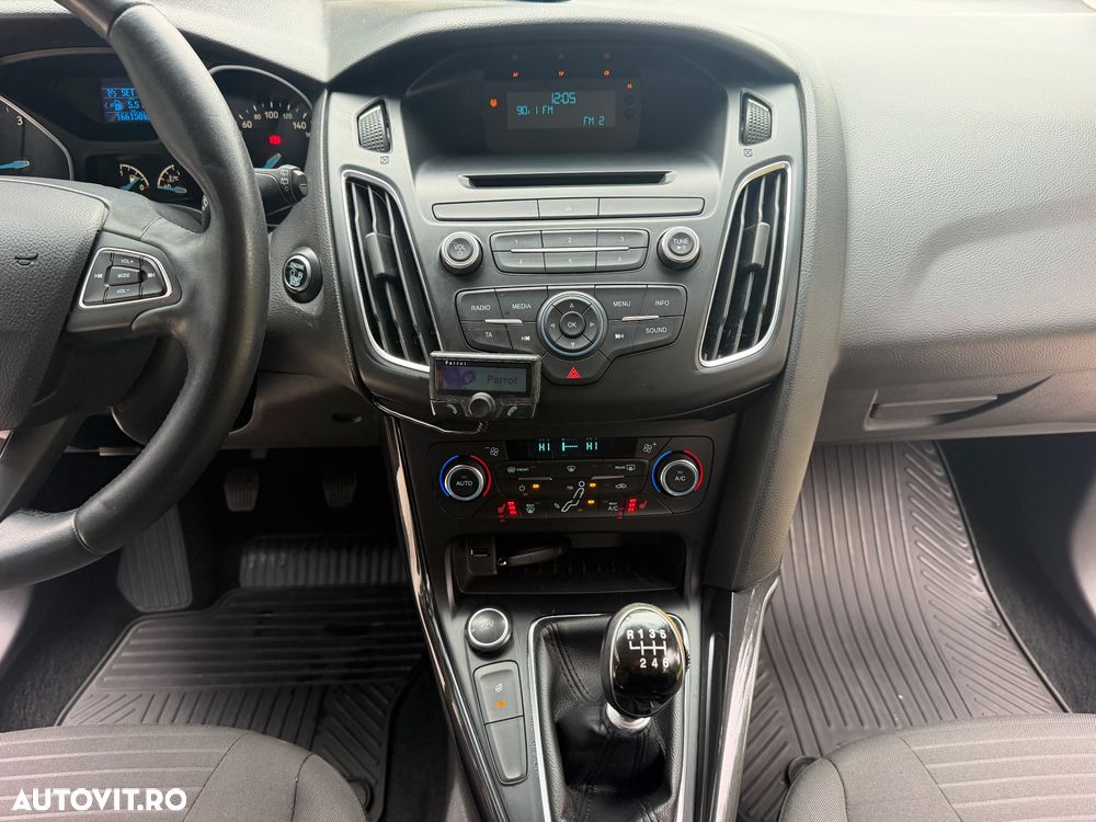 Ford Focus 1.5 TDCi Titanium - 10