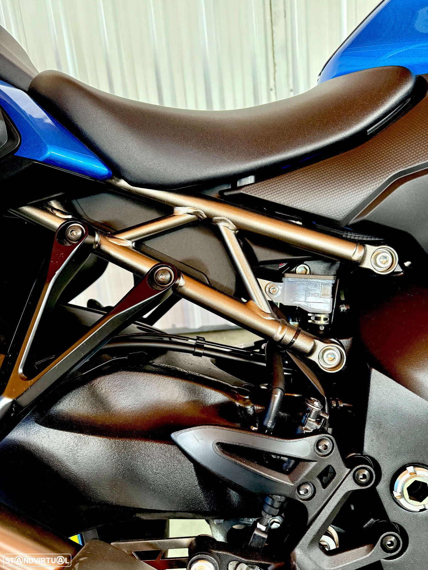 Suzuki GSX 1000 GT - 8