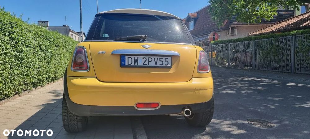 MINI Cooper Standard - 2