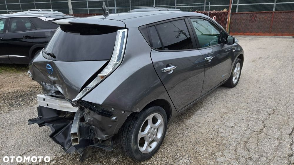 Nissan Leaf - 10