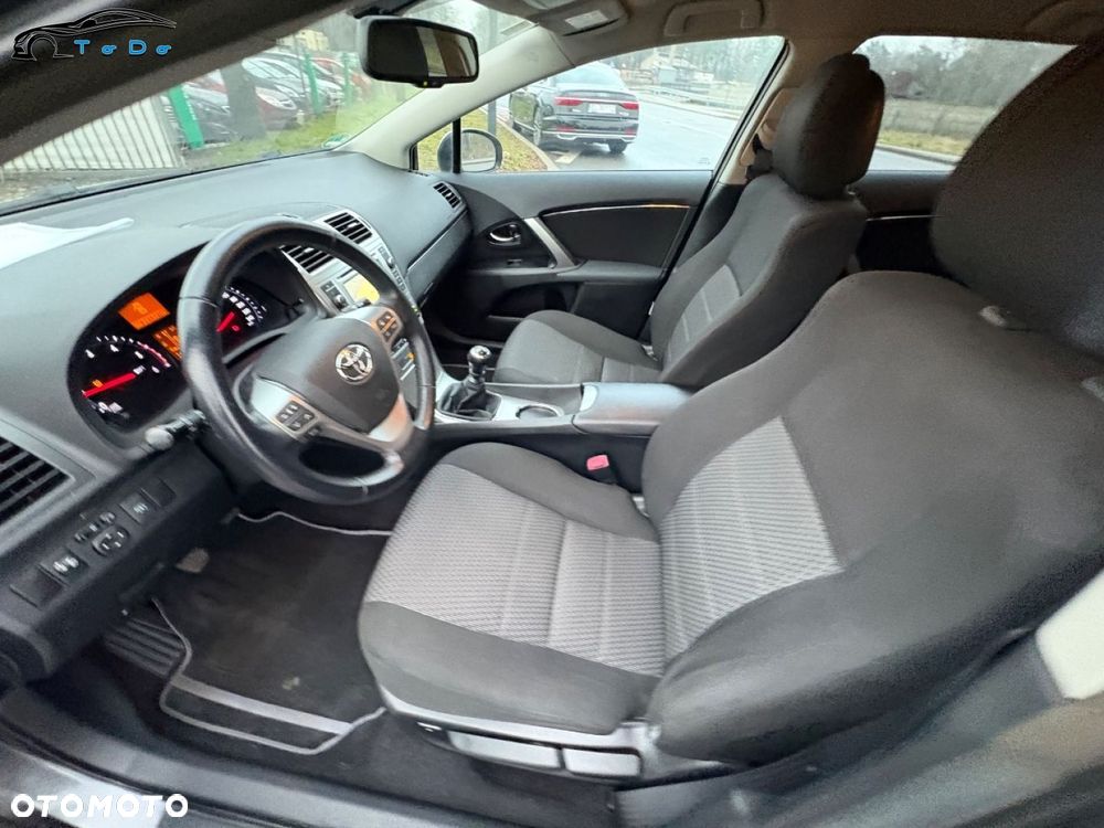 Toyota Avensis 2.0 D-4D Sol plus+NAVI - 19