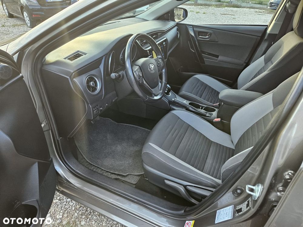 Toyota Auris - 9