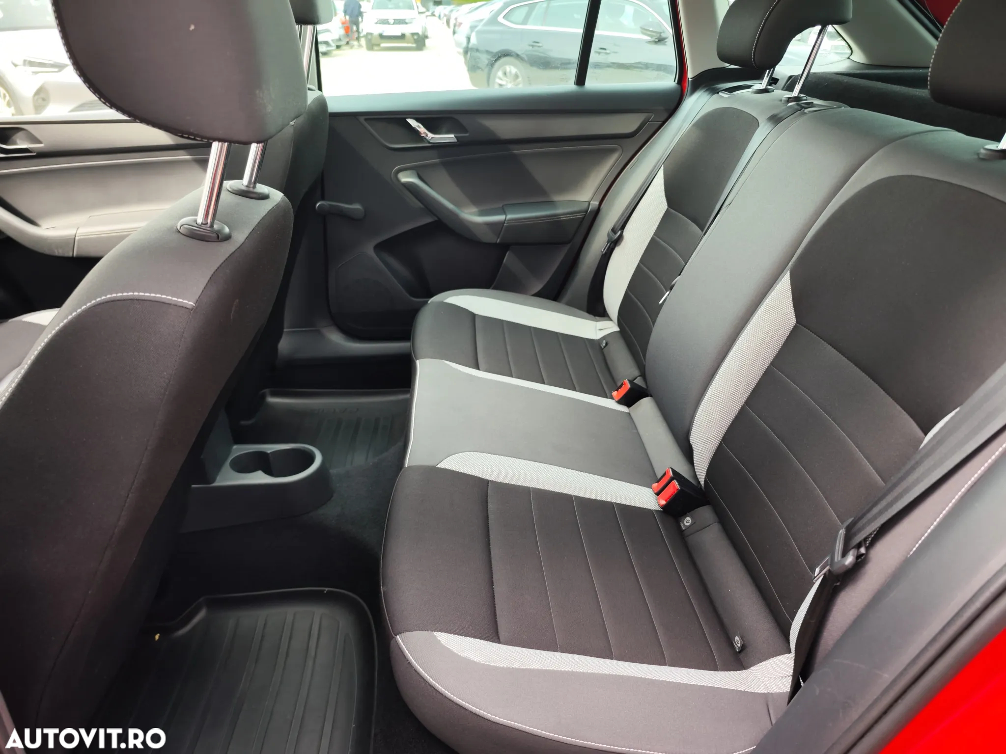 Skoda RAPID Spaceback 1.2 TSI Style - 17