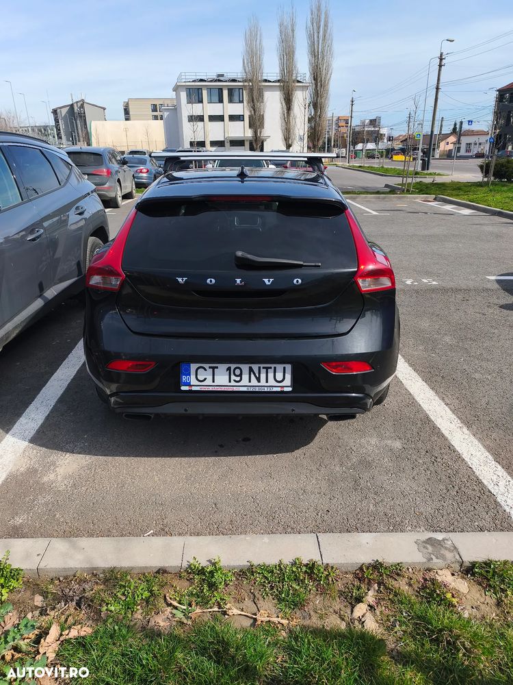 Volvo V40 D2 Powershift Momentum - 4