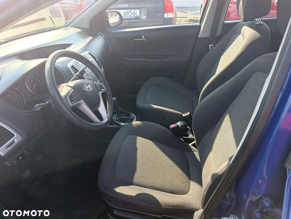 Hyundai i20 - 10