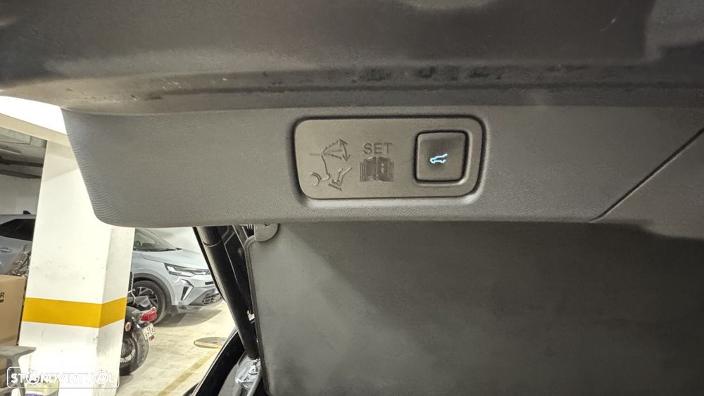 Ford Mustang Mach-E Alargada - 16