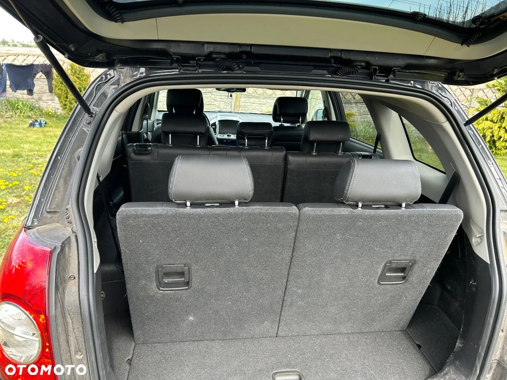 Chevrolet Captiva 2.2 D LTZ - 10