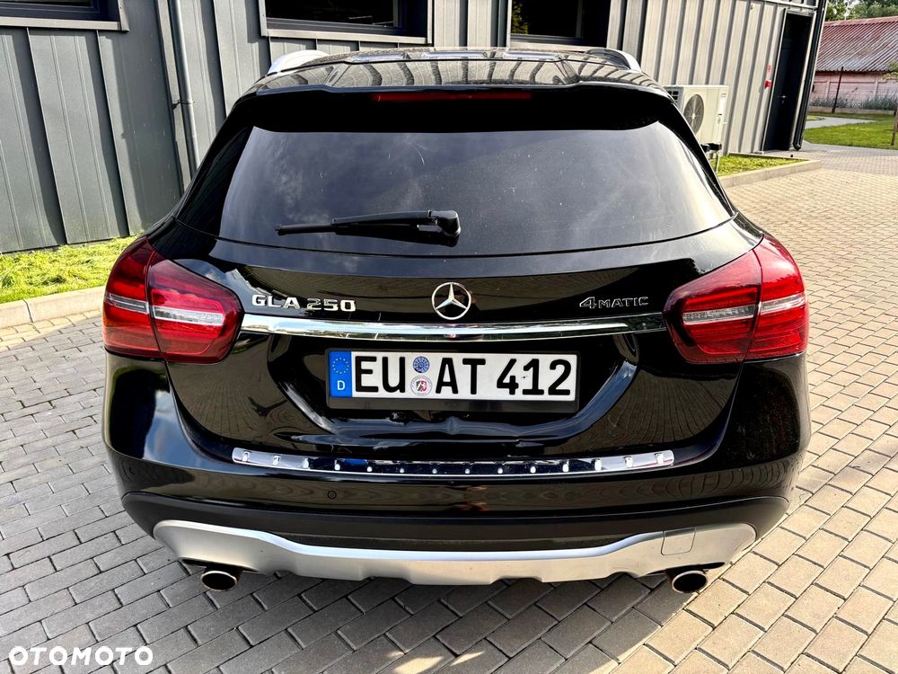Mercedes-Benz GLA 250 4-Matic - 15