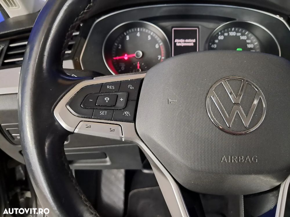 Volkswagen Passat - 13