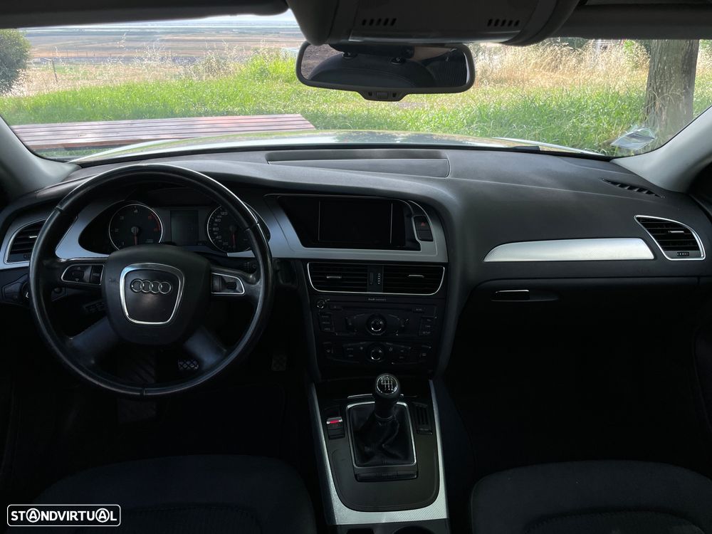 Audi A4 Avant 2.0 TDI - 7