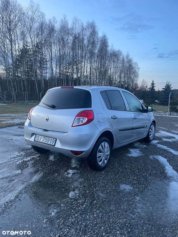 Renault Clio - 6