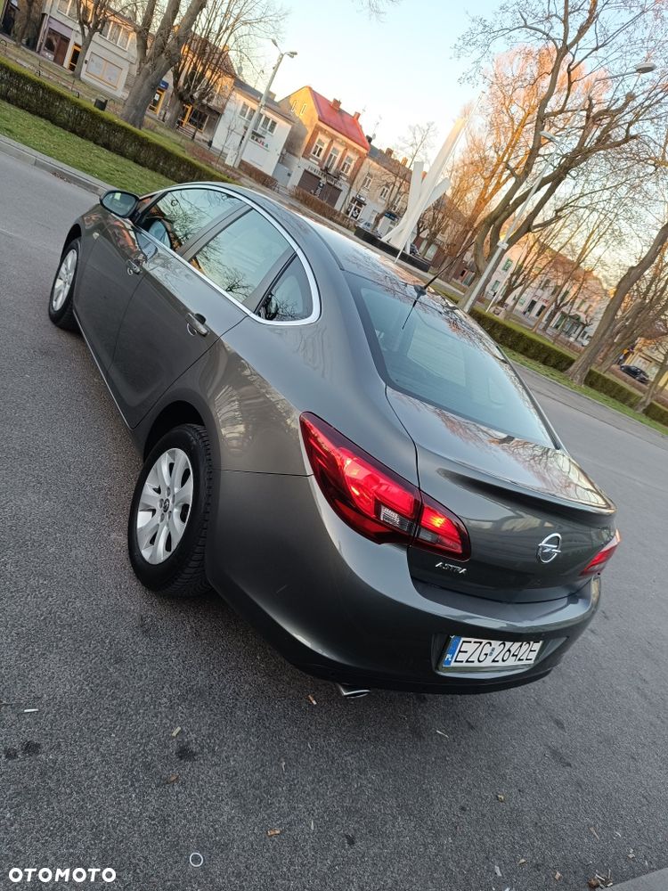 Opel Astra - 3