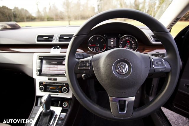 Volkswagen Passat CC 2.0 TDI BlueMotion Technology DSG Exclusive - 19