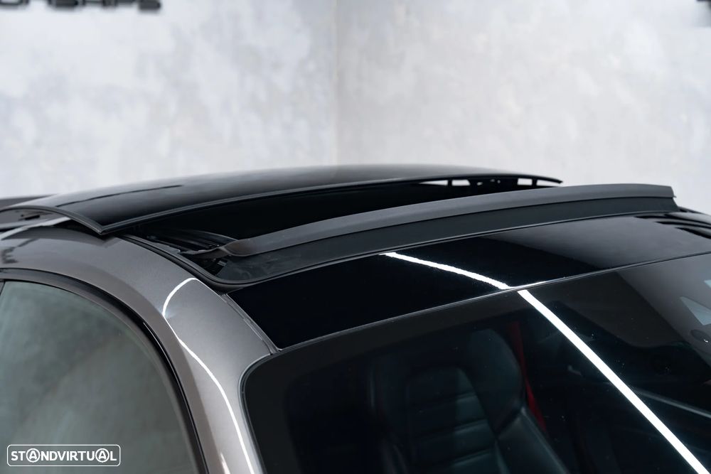 Porsche 911 (992) Turbo S - 8