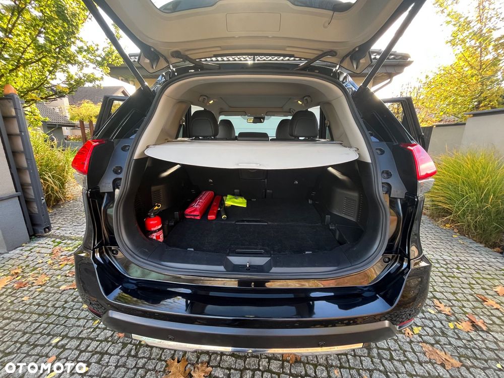 Nissan X-Trail 2.0 dCi Tekna 4WD Xtronic - 11