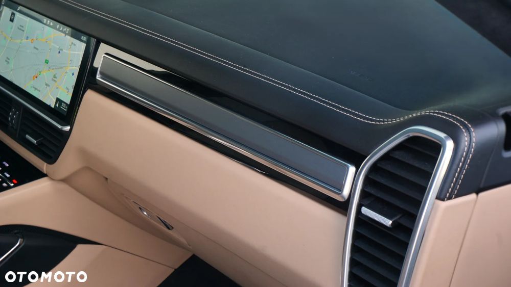 Porsche Cayenne Coupe Turbo - 11
