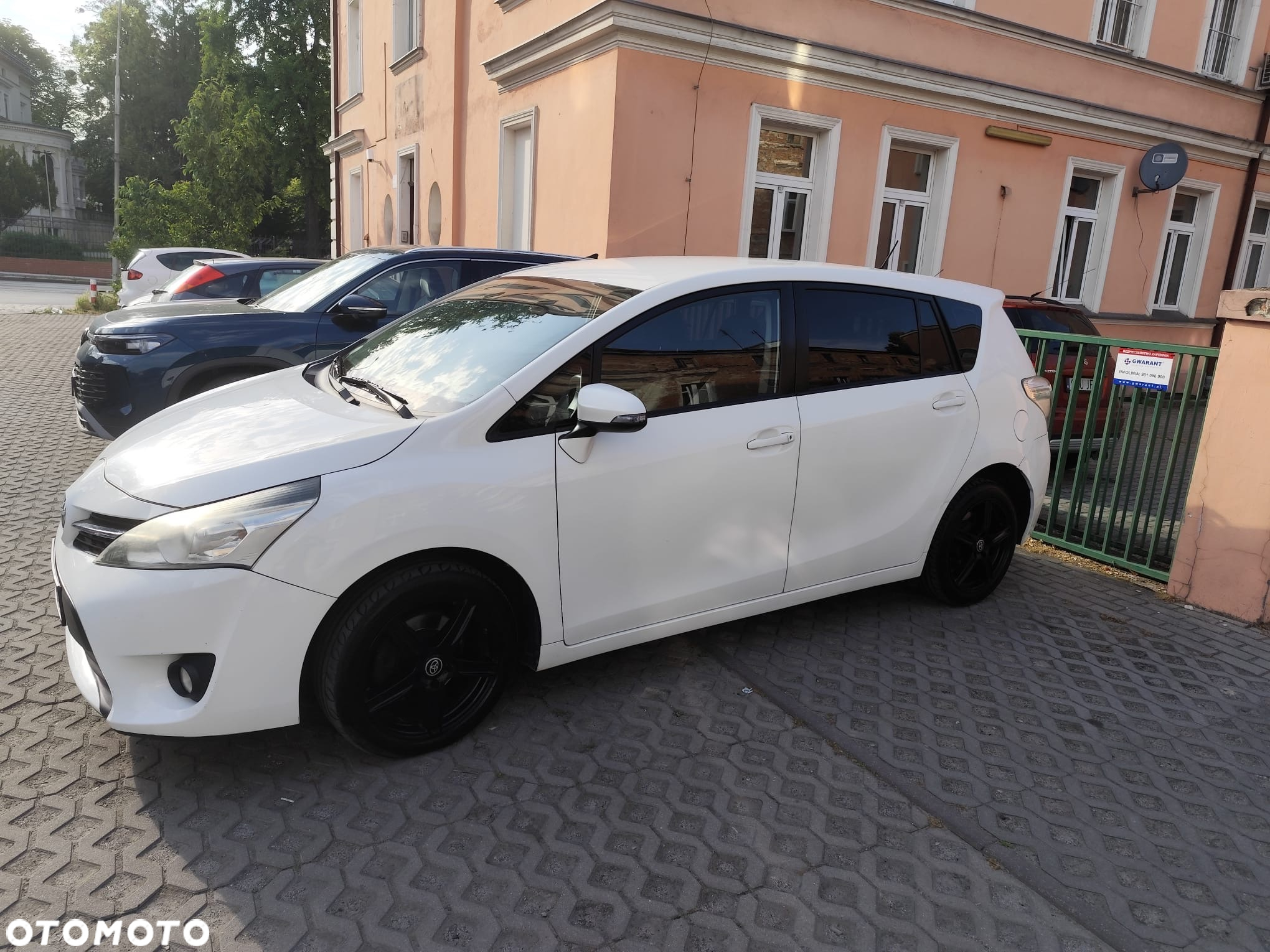 Toyota Verso 2.0 D-4D 5-Sitzer - 4