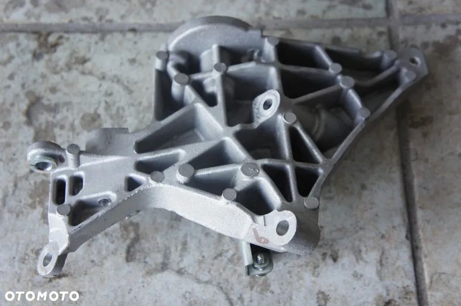 NR 119 Mocowanie pompy wspomagania Jaguar XF 3.0D lift 9X23-3K738-BA - 3