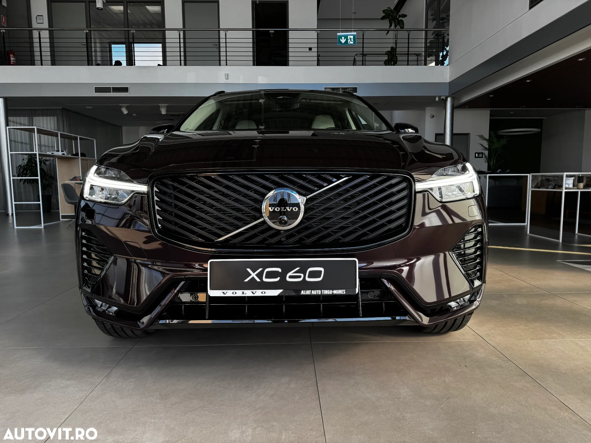 Volvo XC 60 B5 AT AWD MHEV Ultra Dark - 2