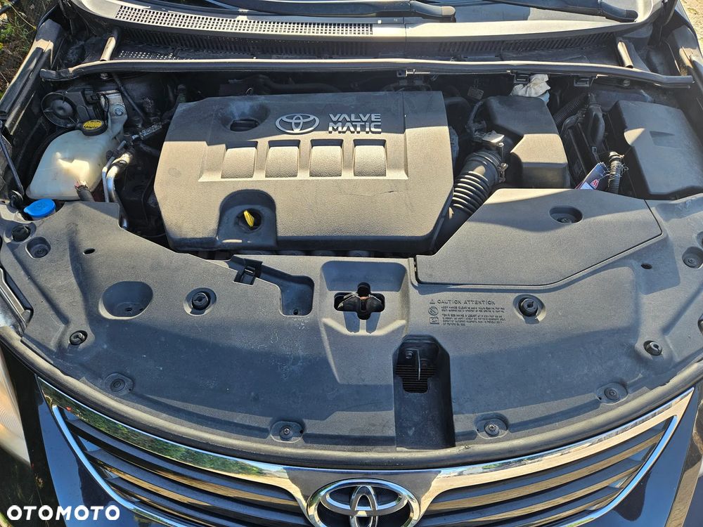 Toyota Avensis 1.8 Sol plus NAVI - 23