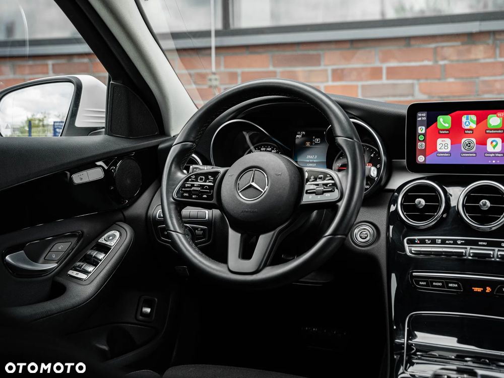 Mercedes-Benz Klasa C 220 d 4Matic T 9G-TRONIC Exclusive - 31