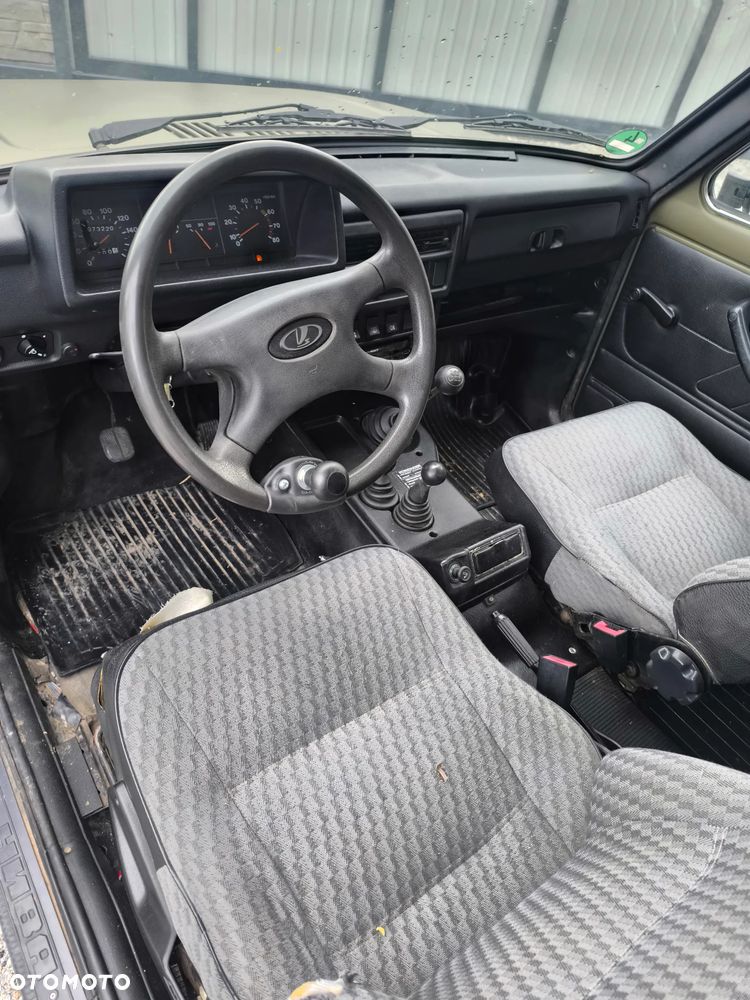 Lada Niva - 7