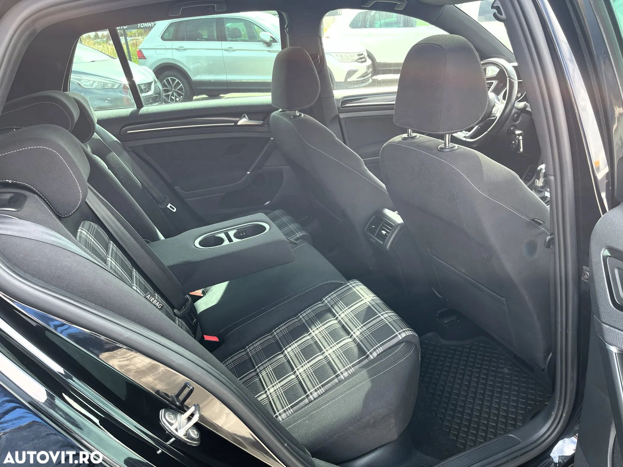 Volkswagen Golf 2.0 TDI DPF BMT DSG GTD - 21