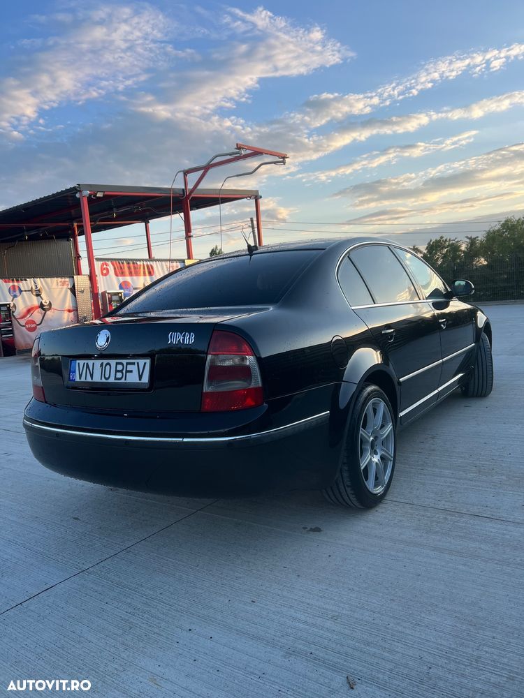 Skoda Superb 2.0 TDI Exclusive - 4
