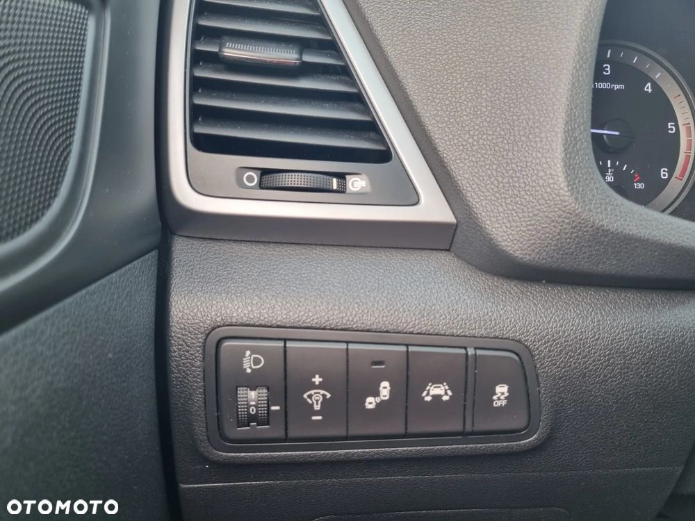 Hyundai Tucson blue 1.7 CRDi 2WD Intro Edition - 29
