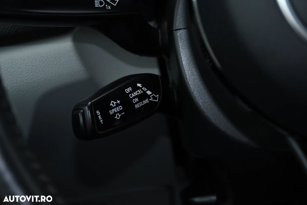 Audi Q3 1.4 TFSI Stronic Design - 23