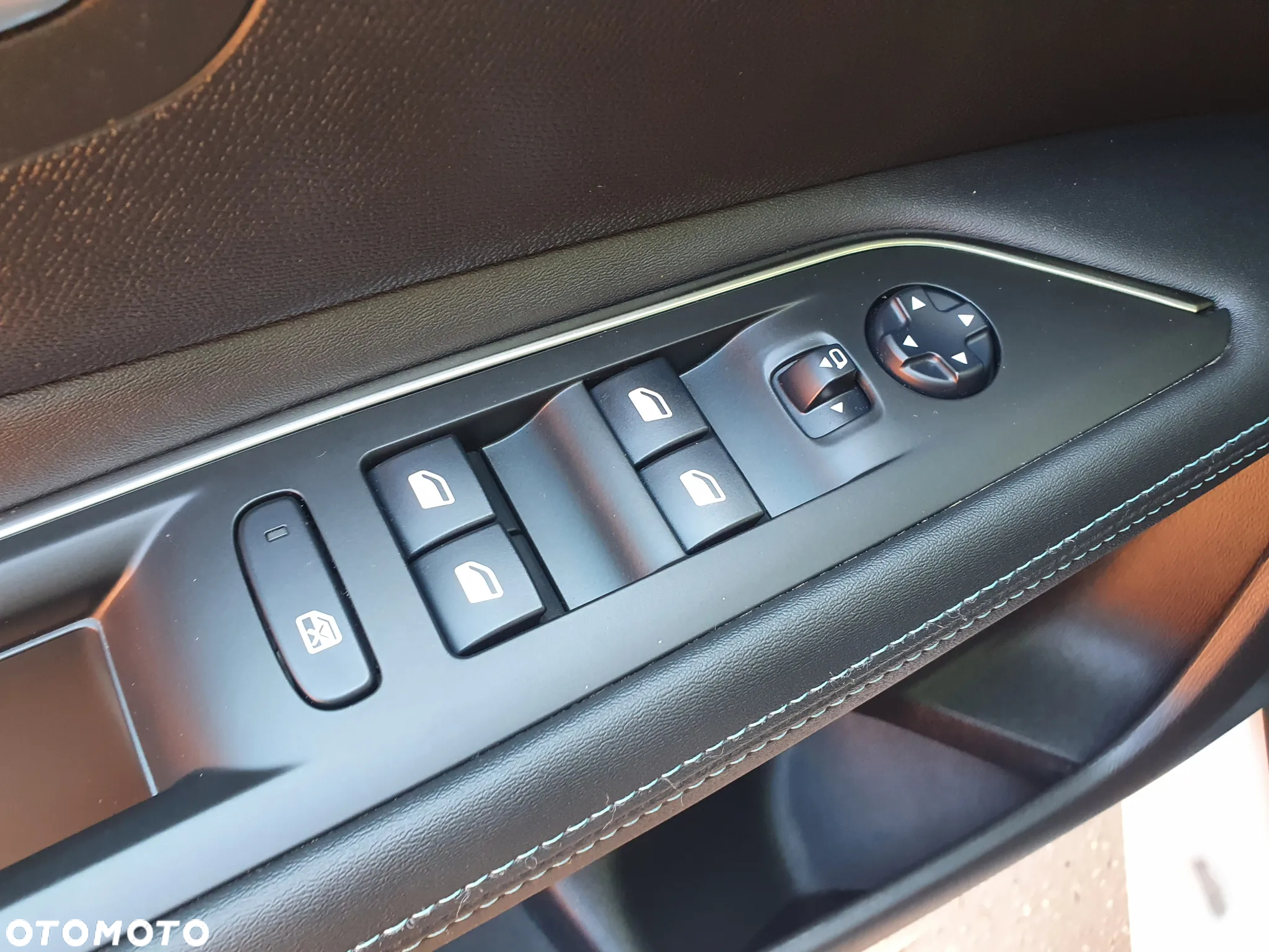 Peugeot 3008 1.2 PureTech GPF Crossway S&S EAT8 - 26