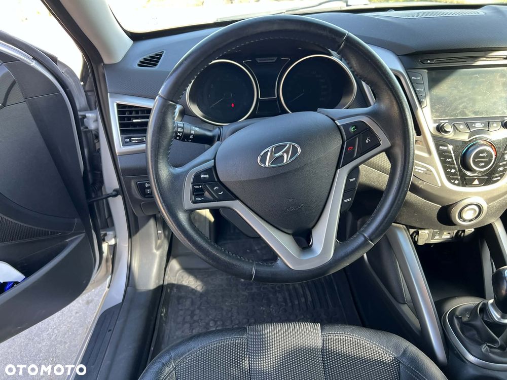 Hyundai Veloster 1.6 GDI Comfort - 9