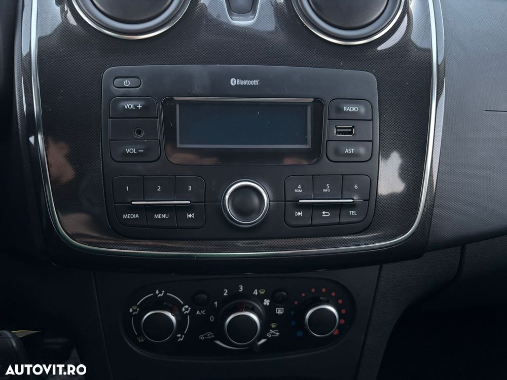 Dacia Logan TCe 90 Prestige - 12