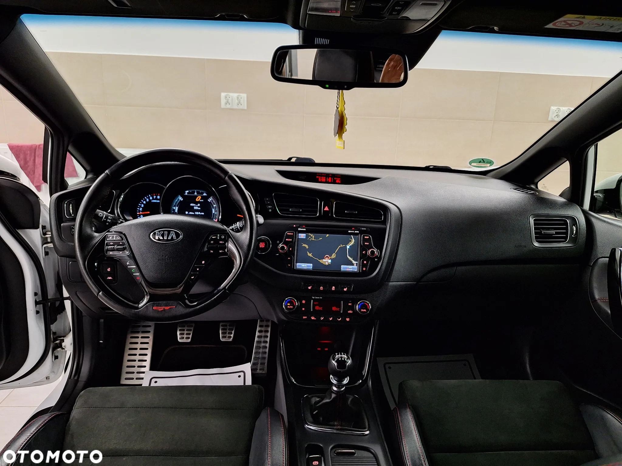 Kia Ceed 1.6 T-GDI GT - 22