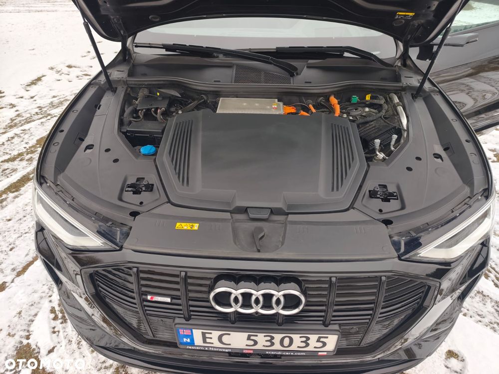 Audi e-tron 55 Quattro Advanced - 9