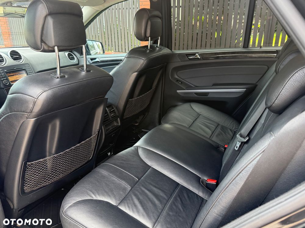 Mercedes-Benz ML - 16