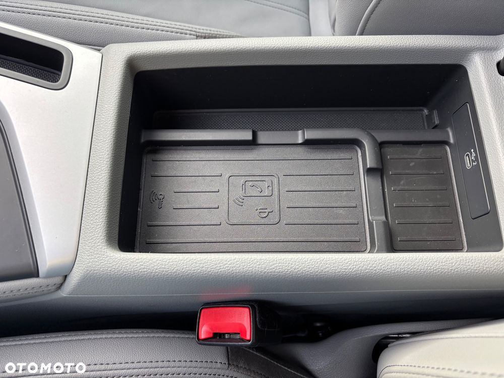 Audi A4 Avant 40 TFSI S tronic - 31