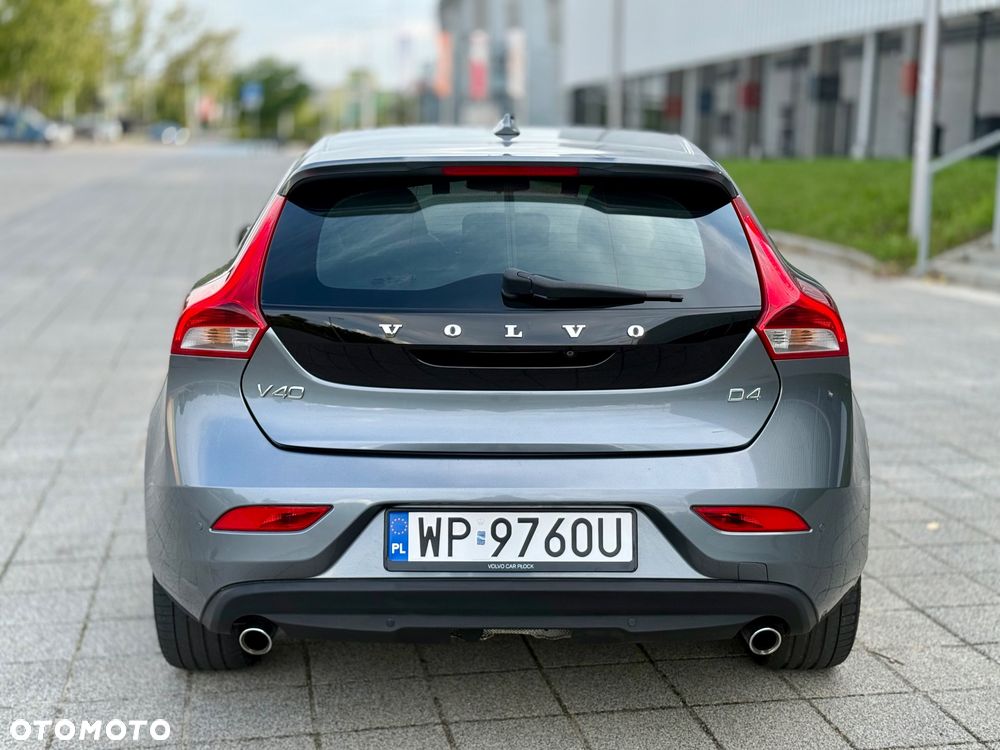 Volvo V40 D4 Geartronic Momentum - 12