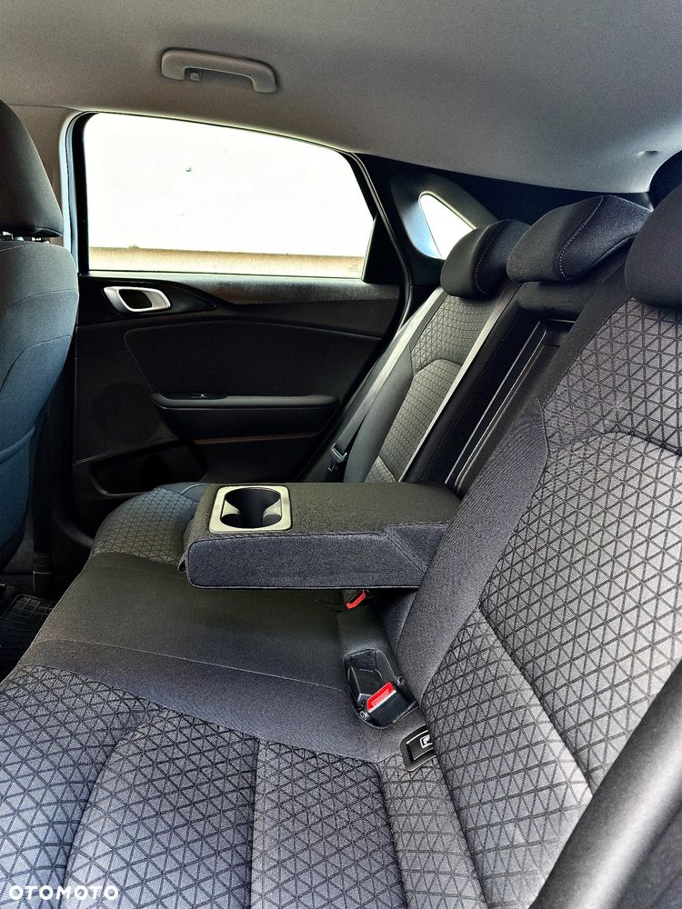 Kia Ceed 1.5 T-GDI L Business Line - 27