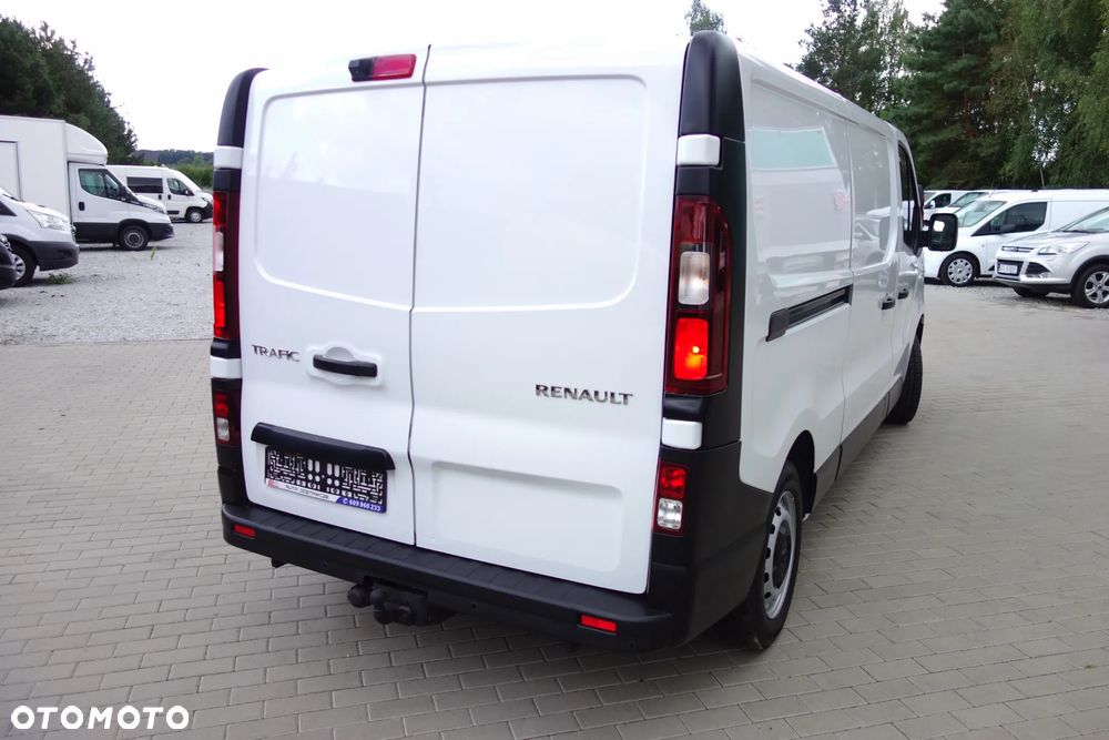 Renault Trafic Long  2.0 DCI 120 KM Klima Kamera Ledy 2 x Drzwi Boczne - 4