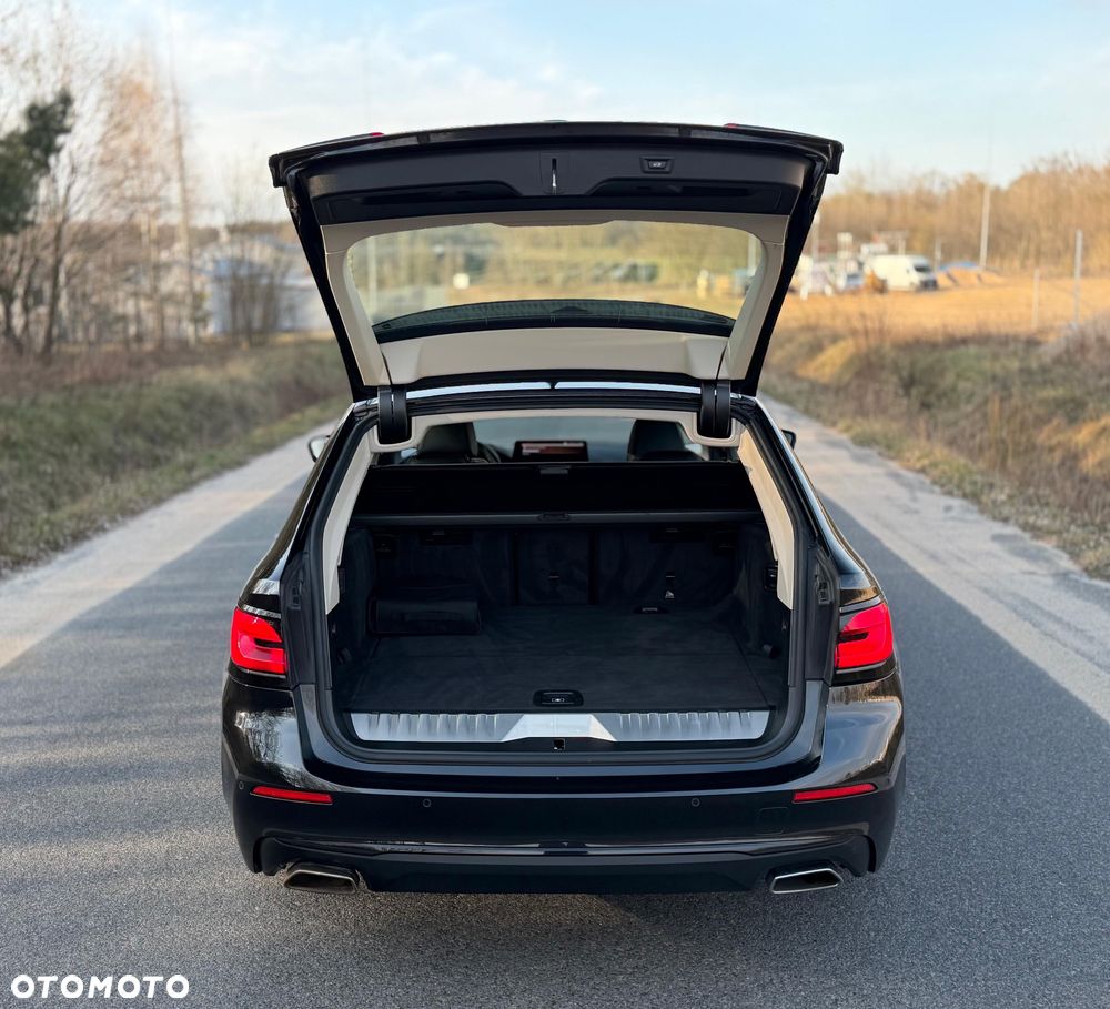 BMW Seria 5 530e Luxury Line sport - 12