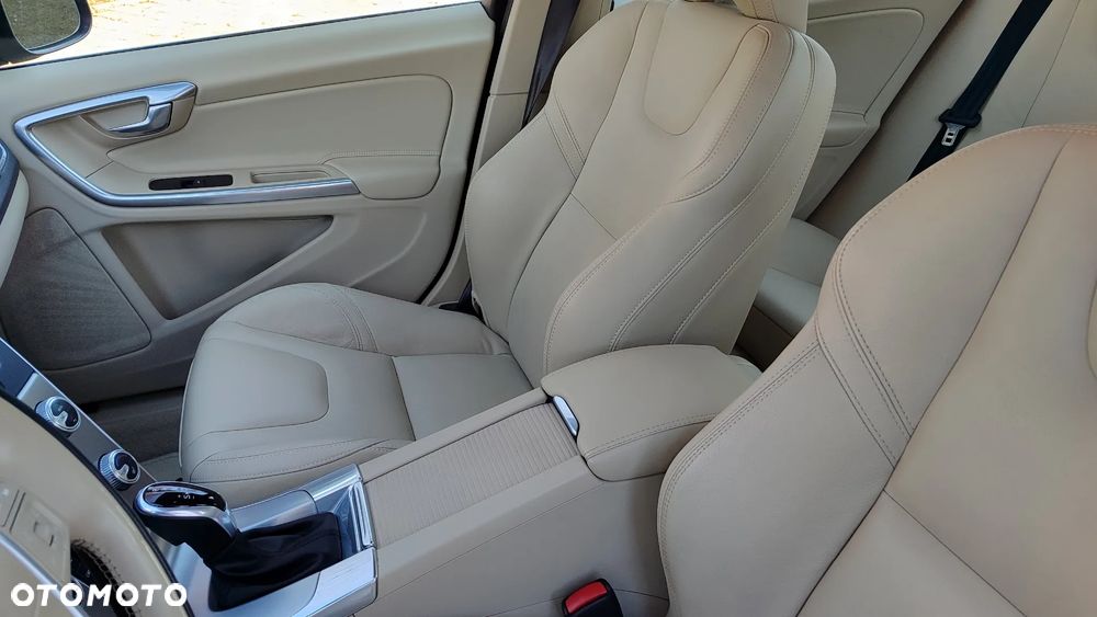 Volvo S60 D4 Drive-E Momentum - 21