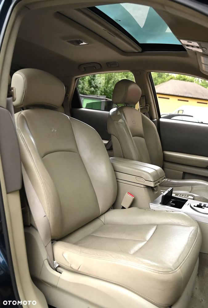 Infiniti FX FX35 - 22