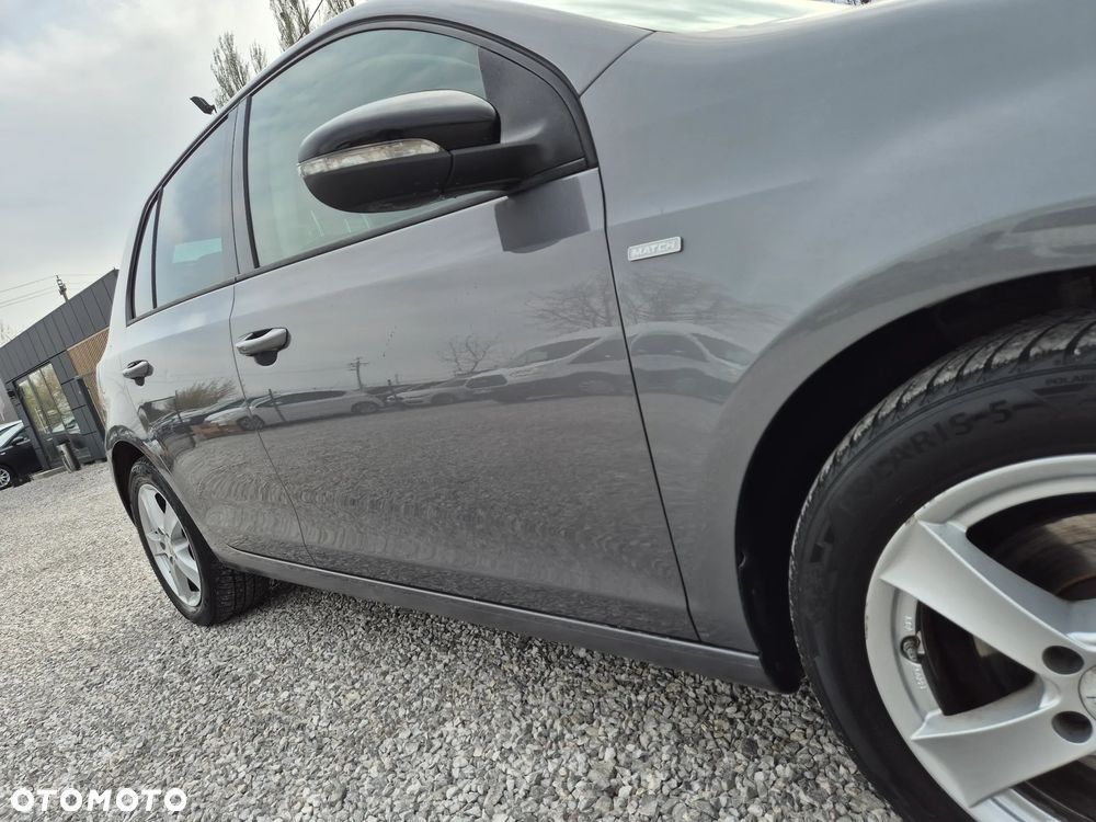 Volkswagen Golf 2.0 TDI DPF DSG MATCH - 19