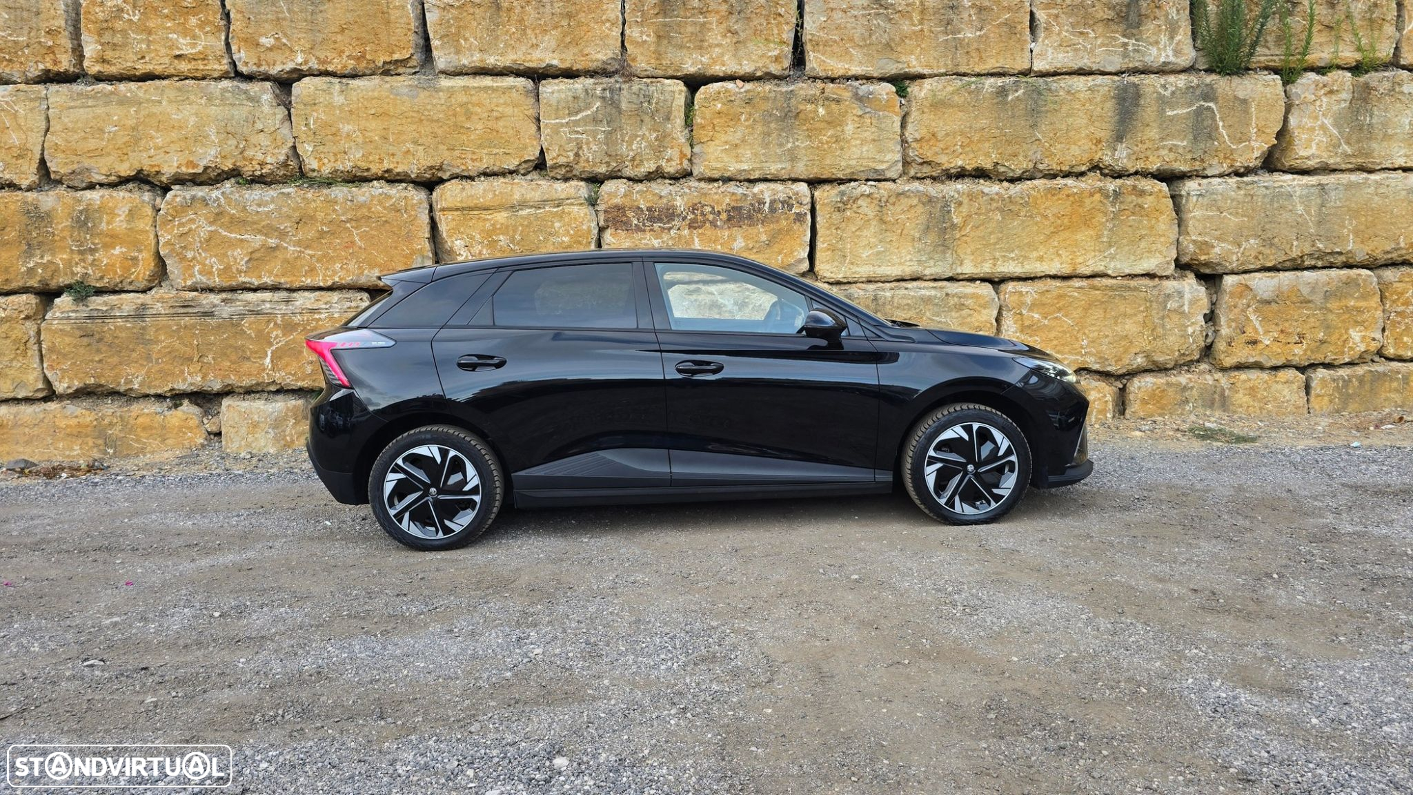 MG MG4 64 kWh Luxury - 3
